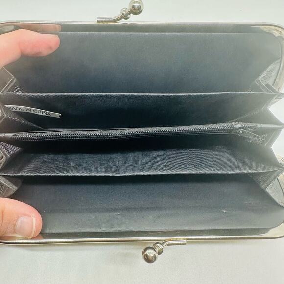 NWT Perfect Image Houndstooth Vinyl Green White Patter Snap Closure Wallet - Picture 2 of 7